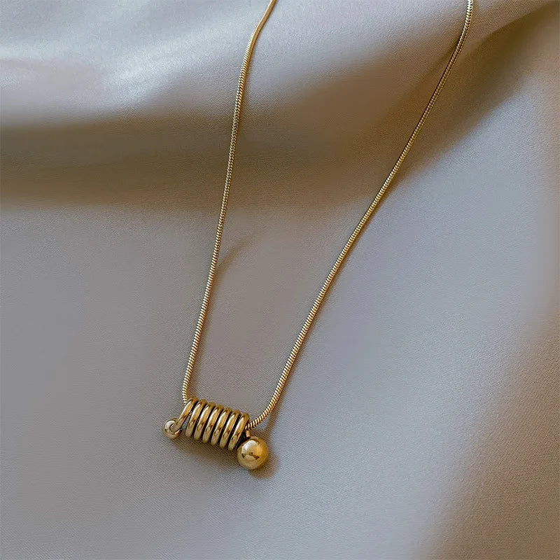 Minimalism Coil Shape Necklace