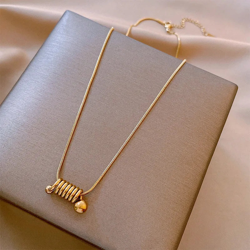 Minimalism Coil Shape Necklace