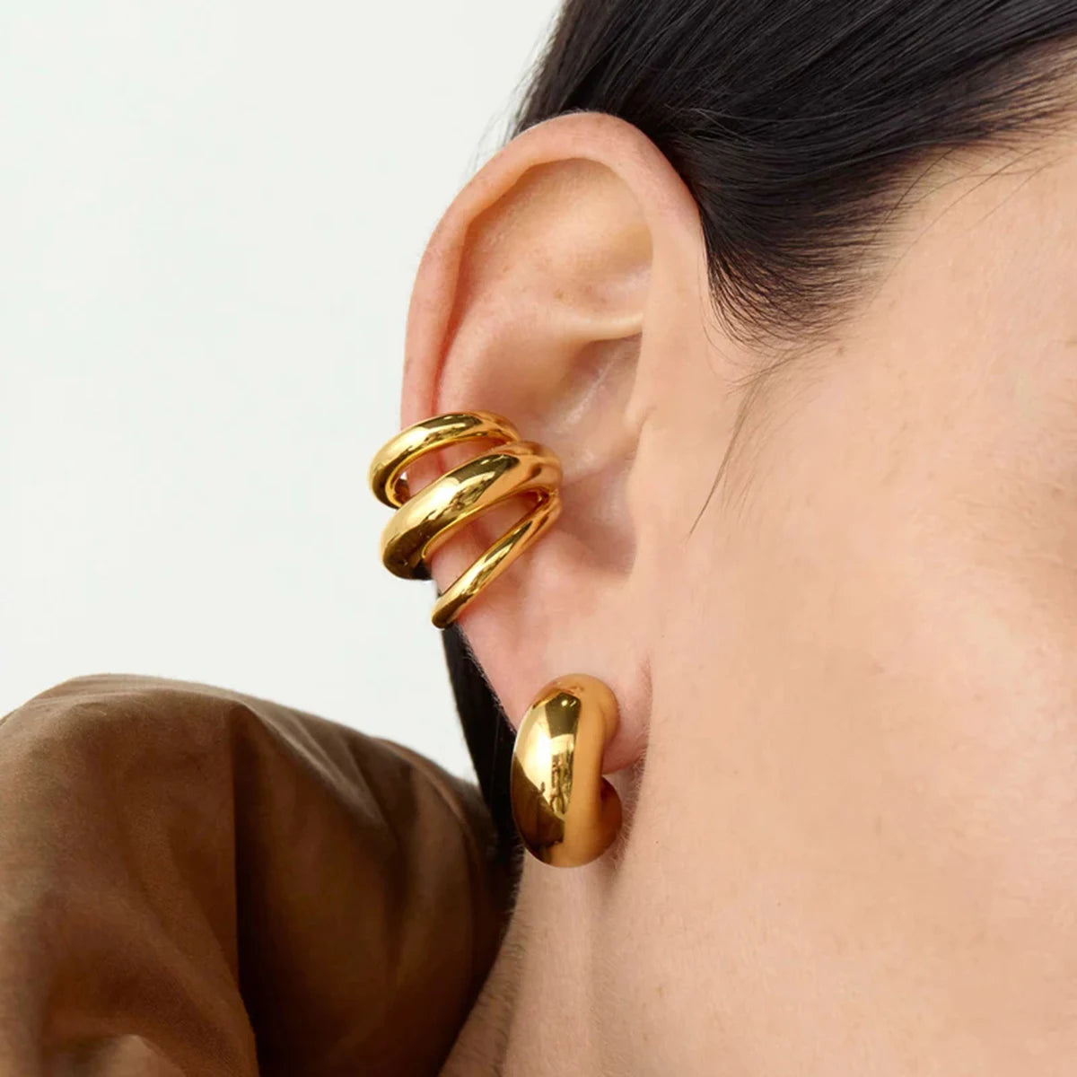 Modern Western Statement: Bold Gold Spiral Ear Cuff