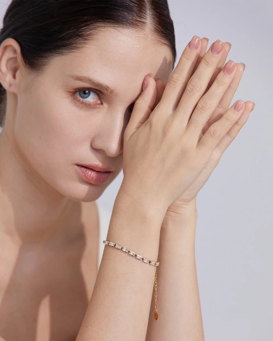 Gorgeous White Green Bracelet