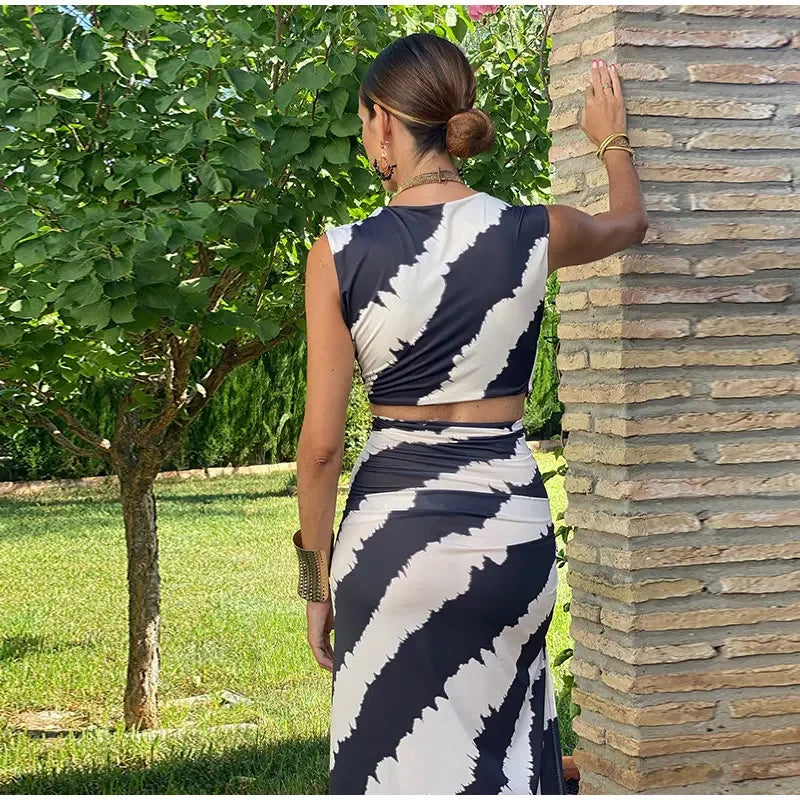 Bold Black & White Tie-Dye Maxi Dress with Side Cutout