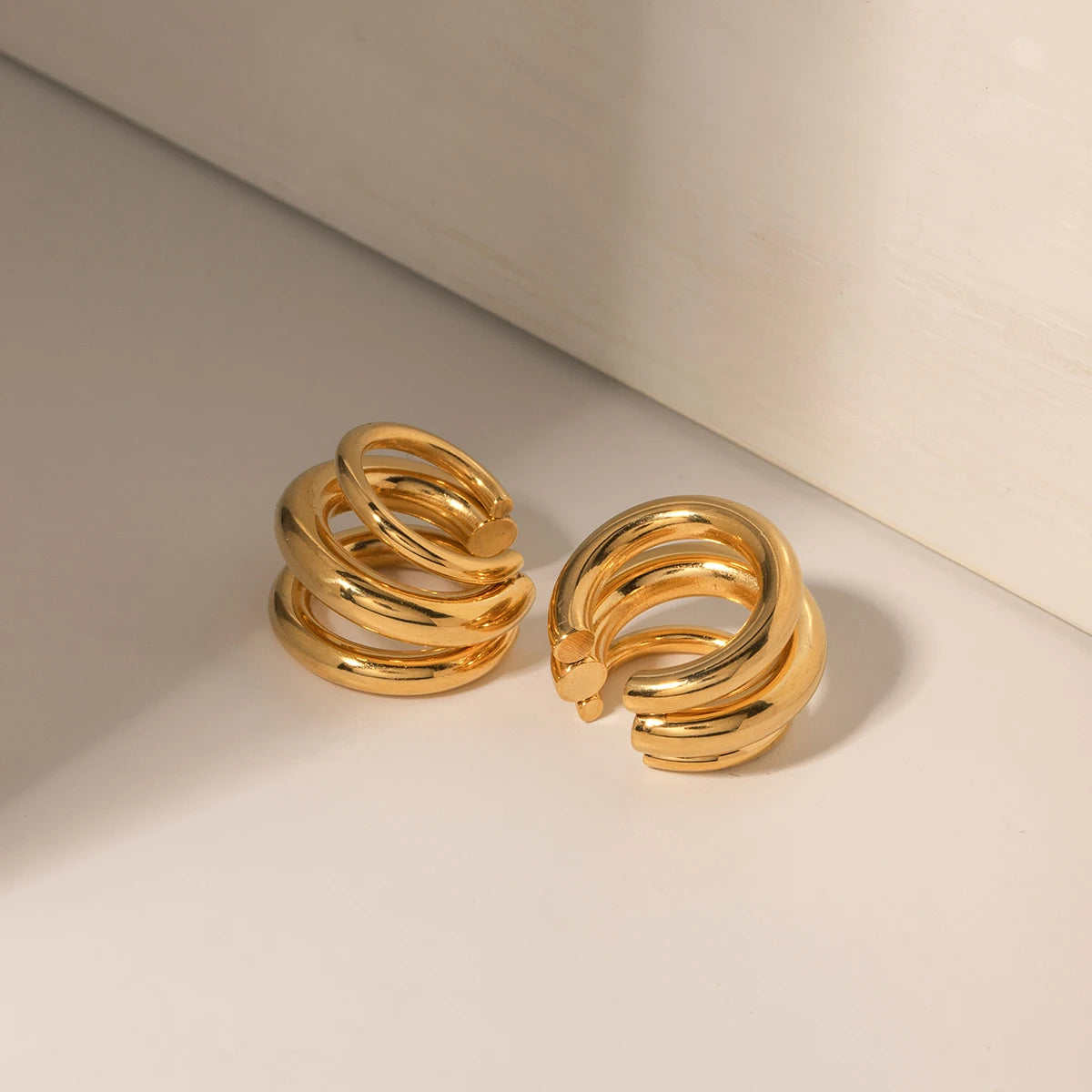 Modern Western Statement: Bold Gold Spiral Ear Cuff